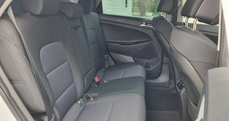Hyundai Tucson cena 61900 przebieg: 174000, rok produkcji 2016 z Kamieńsk małe 211